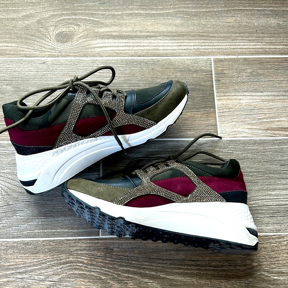 New Steve Madden Camo Rhinestone sneakers